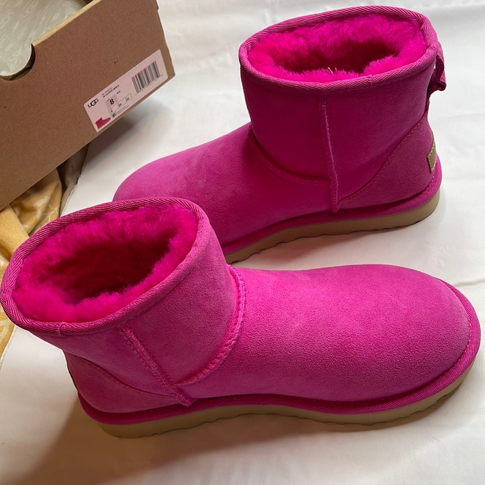 HOT PINK UGG - Picture 3 of 5